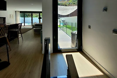 Stilvolle, moderne Villa am Stadtrand von...