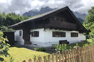 Ferienhaus in Grainau mit Schwimmbecken