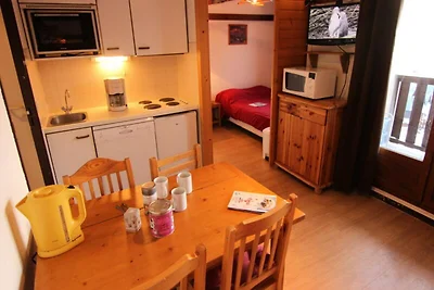 Apartment in Arolles mit Zugang zu den Pisten