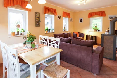 Modernes Ferienhaus mit Garten in Lohsdorf
