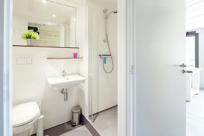 Schöne Glamping Lodge mit Sanitäranlagen, in ...