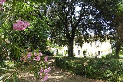 Charmantes Landhaus mit eigenem Garten auf ei...