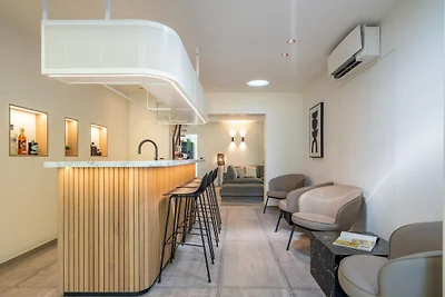 Luxusvilla mit Pool & Sauna