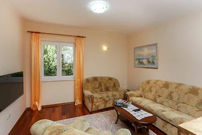 Villa Harmonia con patio e piscina in comune