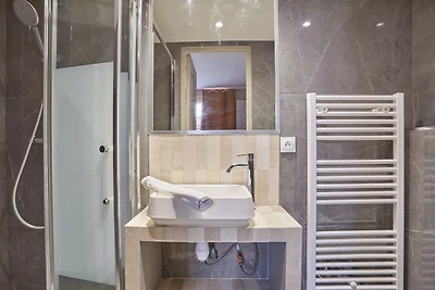 Hervorragende Wohnung 2 Schlafzimmer Zentrum ...