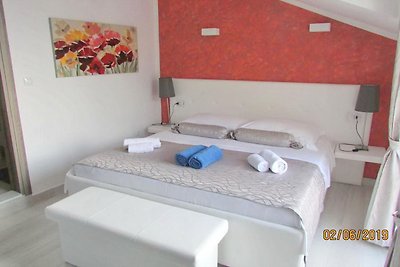 Villa Mirosa-Comfort Triple Room with Balcony...