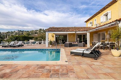 Luxuriöser Rückzugsort in privater Mougins-Re...