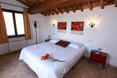 Lussuosa villa a Vasciano Umbria con piscina
