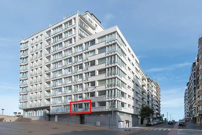 Apartment mit seitlichem Meerblick