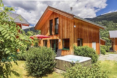 Chalet mit Whirlpool im Freien