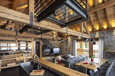 Weelderig chalet met hottub en sauna