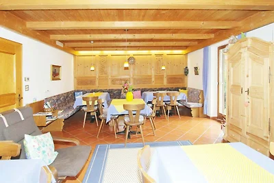 Wohnung in Latsch mit Pool & Garten