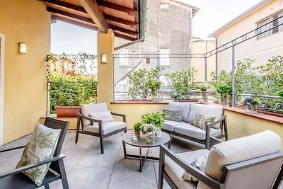 10 bedroom luxury villa in Lucca
