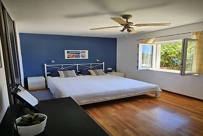 Beach House Nono - Four Bedroom Villa with Sw...