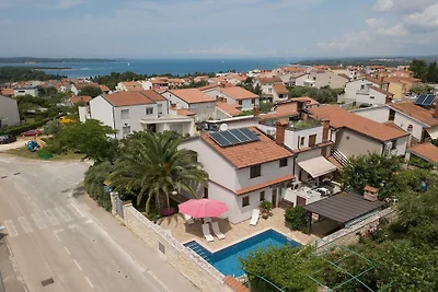 Ferienwohnung in Pula mit Schwimmbecken
