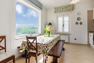 Schönes Ferienhaus in Montedinove mit...