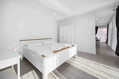 Moderne Wohnung, 300 m vom Strand entfernt