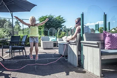 Villa sull'acqua sostenibile con...