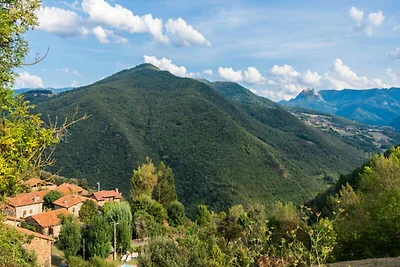Casa a Liébana con vista sulle montagne
