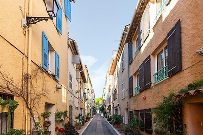 Spaziosa villa con giardino vicino a Grasse!