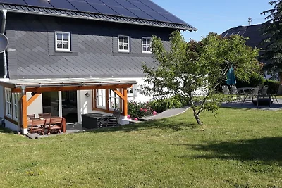 Vakantiehuis in Buch met zwembad