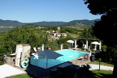 Ferienhaus in Montecarelli mit Pool