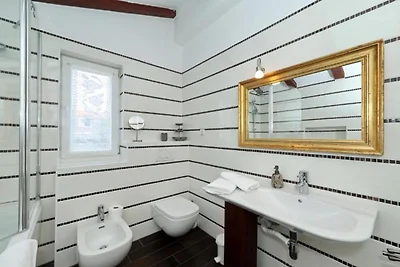 Holiday Home Mirta - Three Bedroom Holiday Ho...