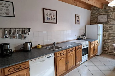Steinhaus mit Kamin, Plouénan