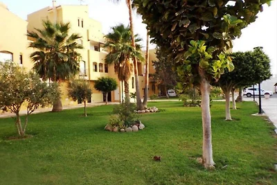 Spaziosa casa vacanze con piscina in comune