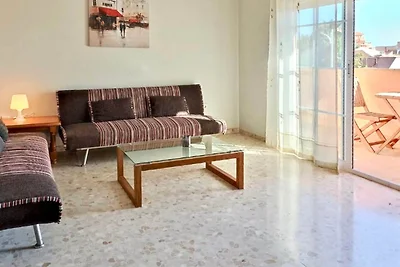 Appartamento a Roquetas de Mar con balcone