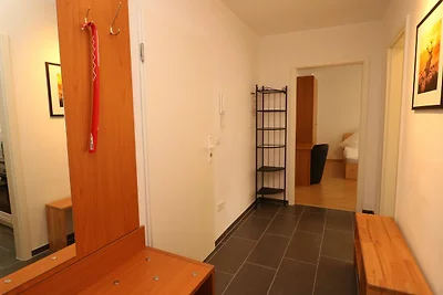 Zentrales Apartment in Messenähe