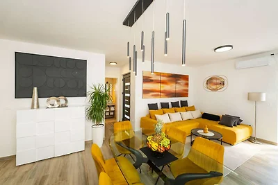 Ferienhaus in Podvrsje mit Meerblick