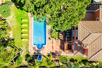 Villa in Quarteira mit privatem Pool