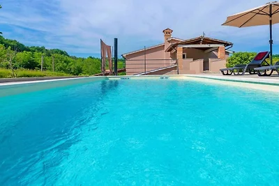 Villa in Svetvincenat mit Schwimmbecken