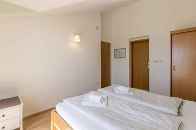 Comfort One Bedroom Apartment with Terrace an...