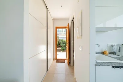 Appartamento con vista libera e piscina...
