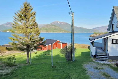6 Personen Ferienhaus in Sandhornøy