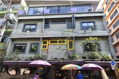 Premier Deluxe Double | Chic Comfort Awaits