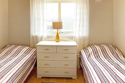 4 Personen Ferienhaus in HAKENÄSET-By Traum