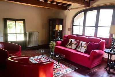 Caratteristico cottage con piscina