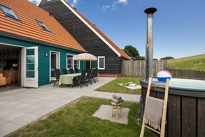 Villa in Andijk mit Whirlpool und Garten
