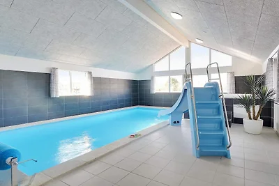 Luxe villa met zwembad in Grena