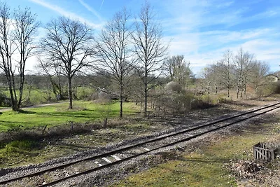 Gemütliches Ferienhaus in Montaron mit Garten