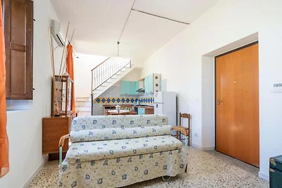 Schönes Ferienhaus in Guardavalle mit Garten