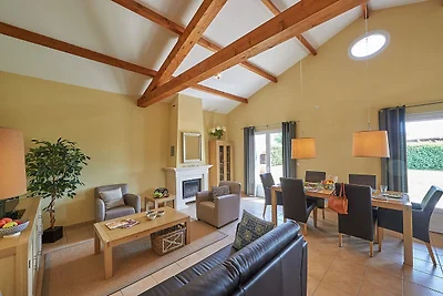 Villa mit Kamin in der Loire Region