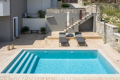 Studio am Wasser in Maroulas