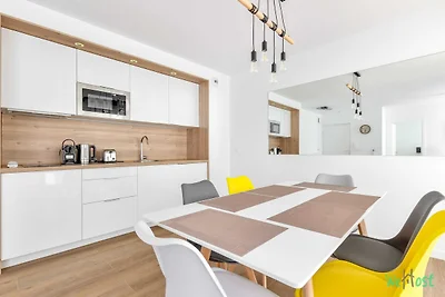 Modernes Apt. mit Balkon -6P-Proche...