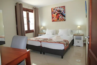 Schöne Wohnung in Willemstad mit Pool, Spa un...