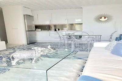 Appartamento con accesso privato alla...