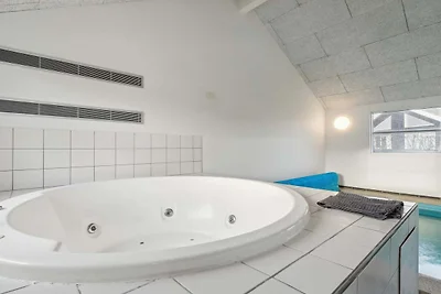 Luxuriöse Poolvilla in Bagenkop